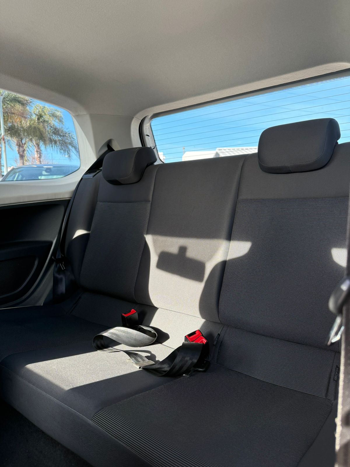 VOLKSWAGEN - UP -  TAKE 1.0 MPI - 2018